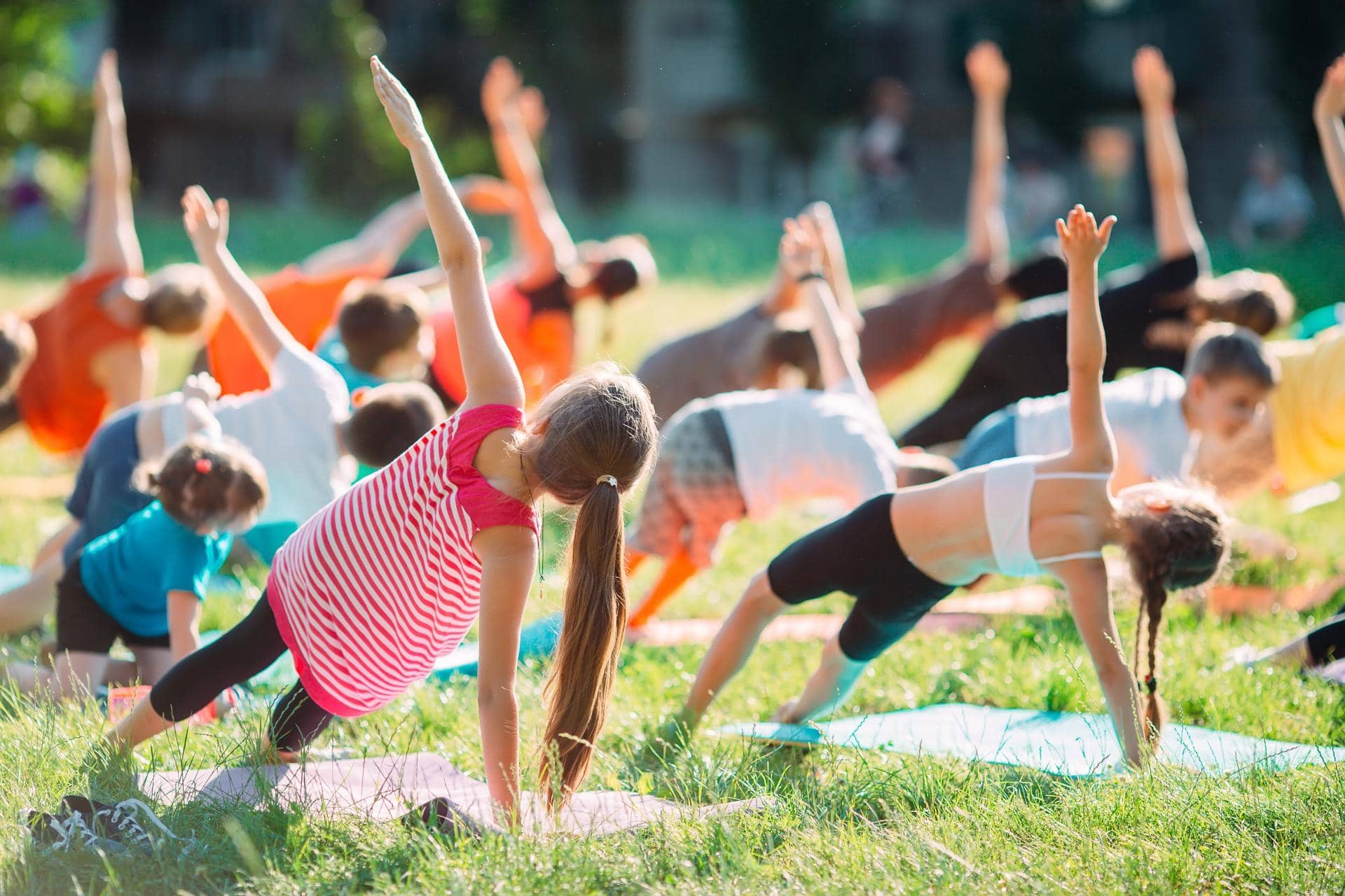 kids-fitness_284674432